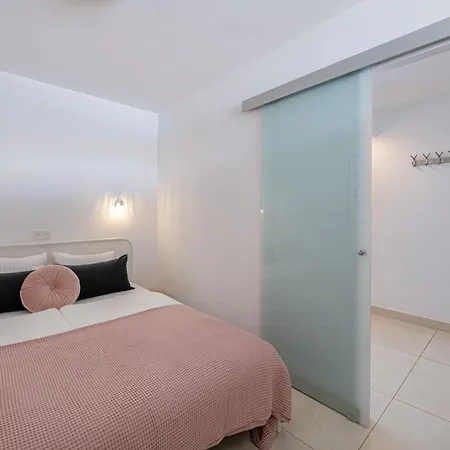 Luxury Paradise Апартаменты *