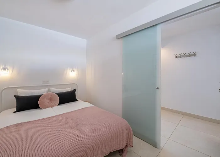 Luxury Paradise Апартаменты *